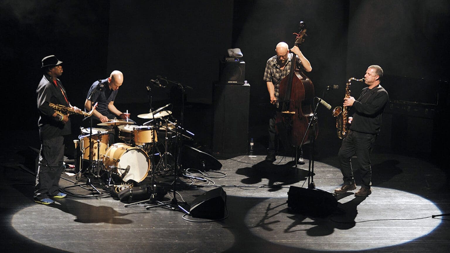 Rodrigo Amado & Chris Corsano em concerto no Barreiro 1 Rodrigo Amado & Chris Corsano em concerto no Barreiro