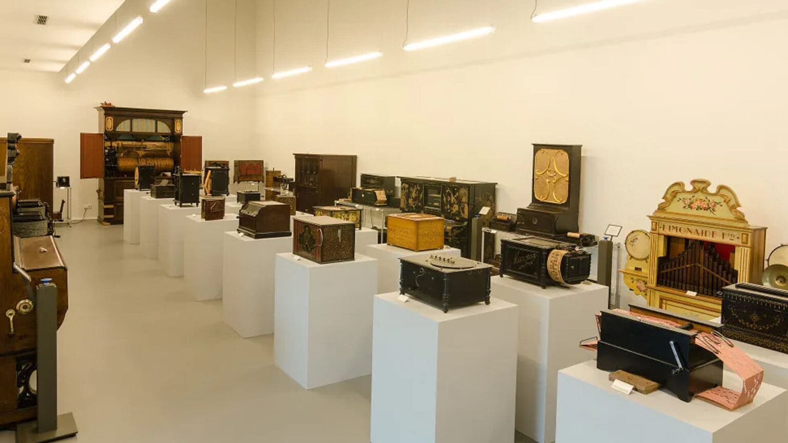 A maior caixa de música do mundo está em Palmela 1 A maior caixa de música do mundo está em Palmela