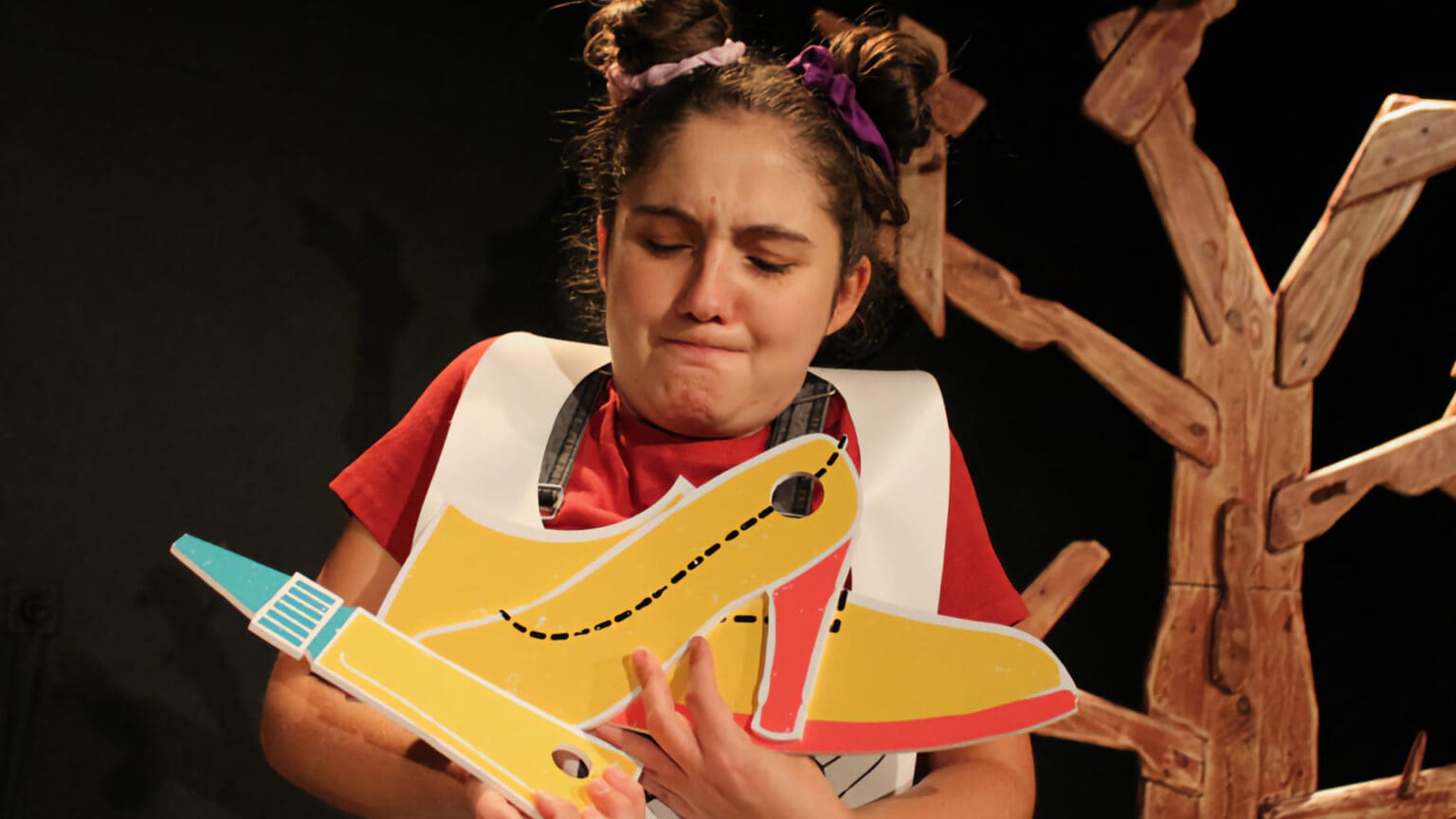 “Há Um Elefante no Meio da Sala”: Uma Experiência Teatral para Crianças 1 “Há Um Elefante no Meio da Sala”: Uma Experiência Teatral para Crianças