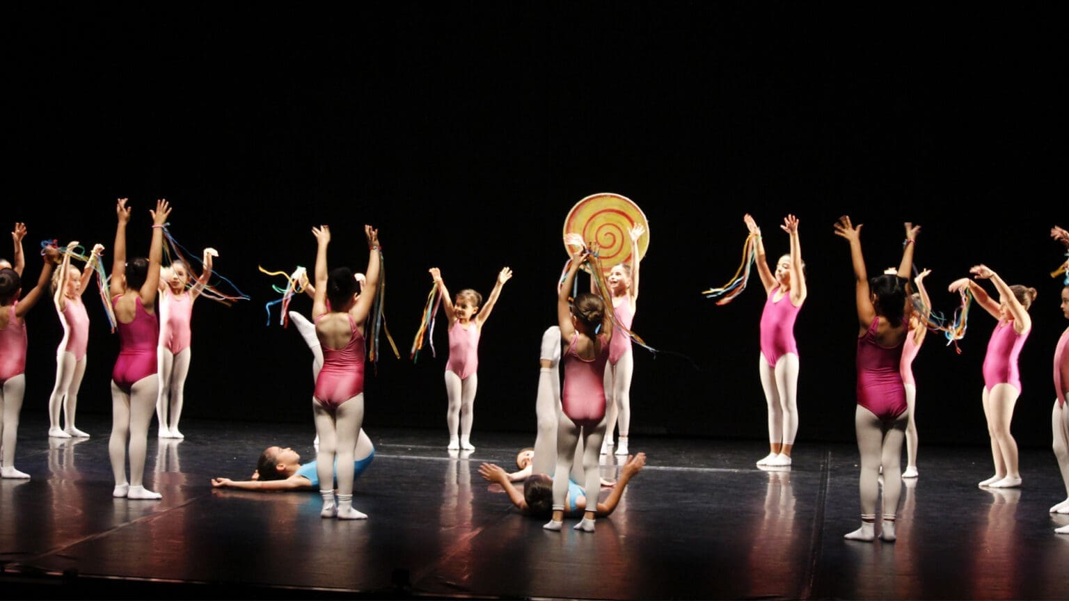 Ampliação da Academia de Dança Contemporânea de Setúbal: Melhorias nas Instalações e Ensino Artístico 1 Ampliação da Academia de Dança Contemporânea de Setúbal: Melhorias nas Instalações e Ensino Artístico