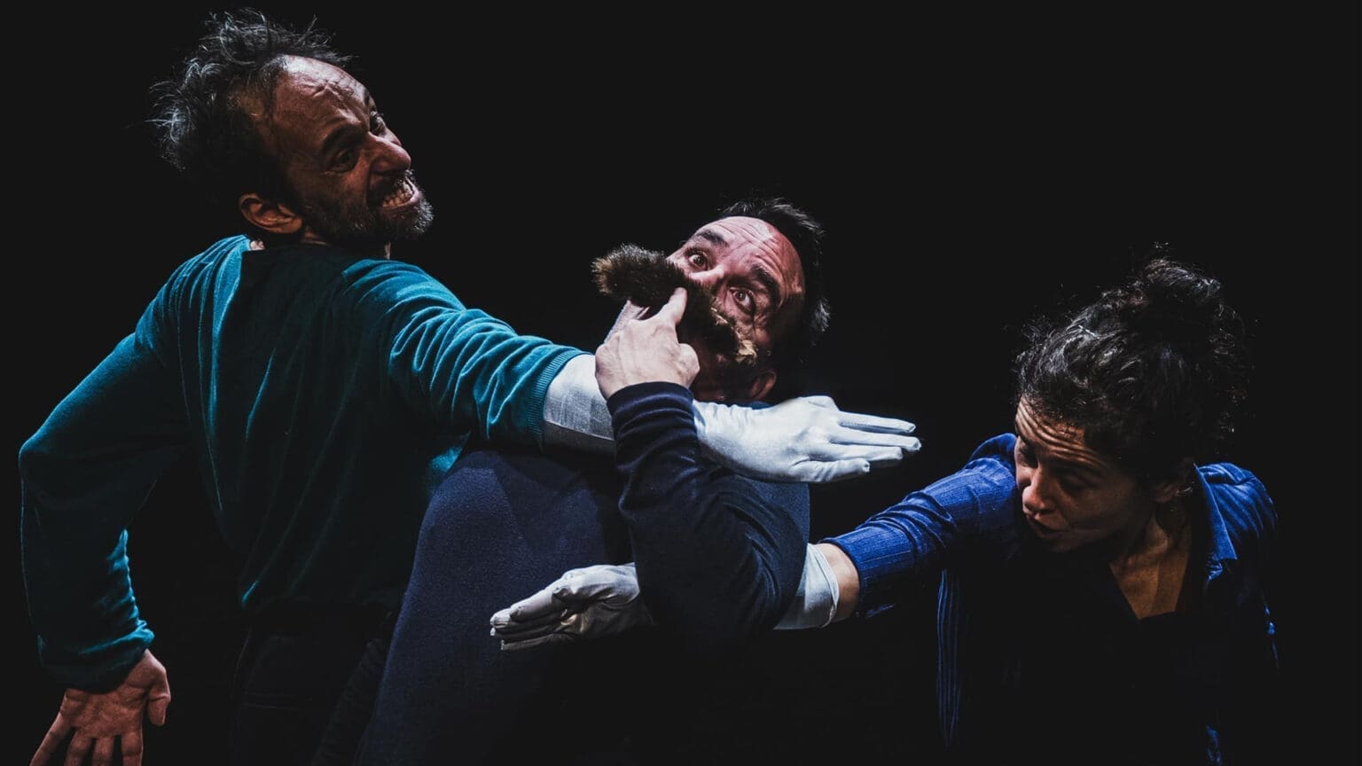 Julio César no Teatro: Uma Experiência Épica de Surpresa e Riso! 1 Julio César no Teatro: Uma Experiência Épica de Surpresa e Riso!