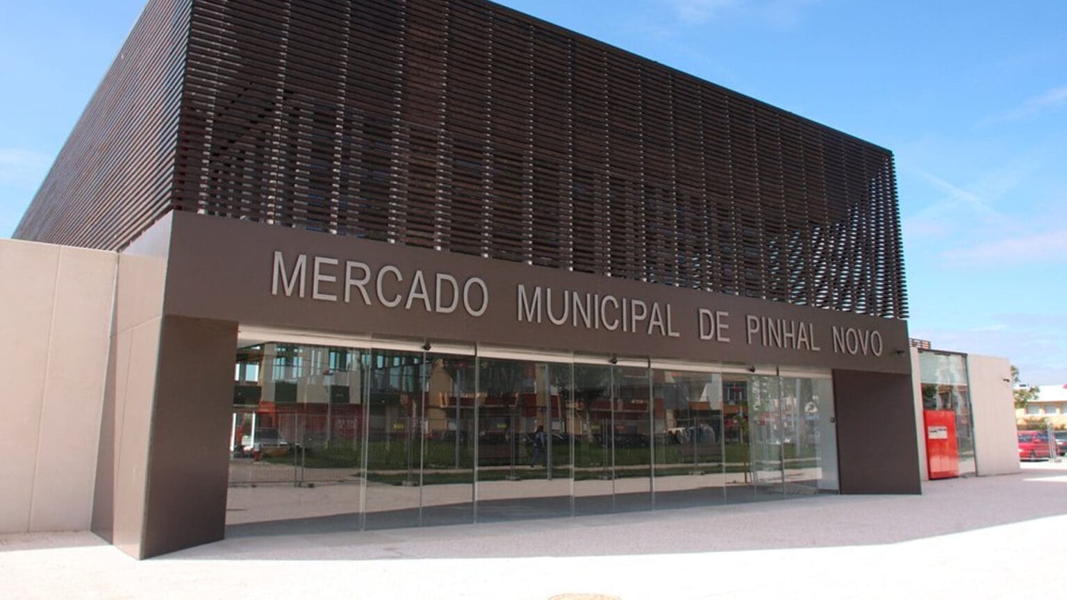 Mercado Outlet: O Evento Imperdível para Compras em Pinhal Novo 1 Mercado Outlet: O Evento Imperdível para Compras em Pinhal Novo