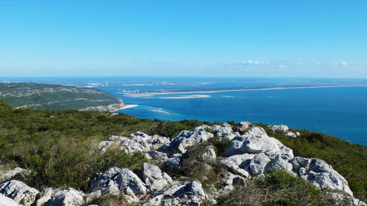 A Desafiante Caminhada de Fim de Ano até ao Ponto Mais Alto da Serra da Arrábida 1 A Desafiante Caminhada de Fim de Ano até ao Ponto Mais Alto da Serra da Arrábida
