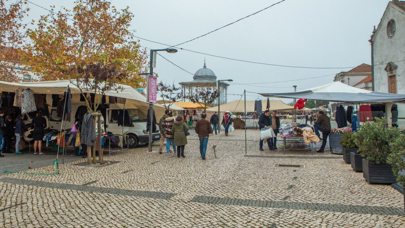 Feira Anual de Palmela: Uma Tradição Cultural Enraizada 1 Feira Anual de Palmela: Uma Tradição Cultural Enraizada