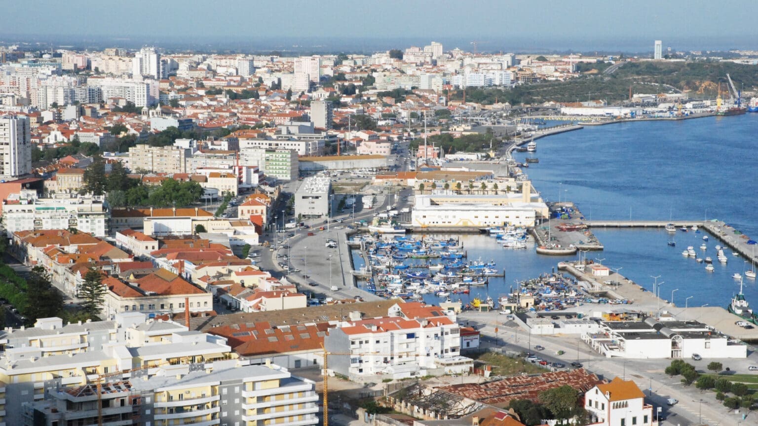 Redução do Imposto Municipal sobre Imóveis em Setúbal: Medidas para Estimular o Mercado Imobiliário e Apoiar as Famílias 1 Redução do Imposto Municipal sobre Imóveis em Setúbal: Medidas para Estimular o Mercado Imobiliário e Apoiar as Famílias