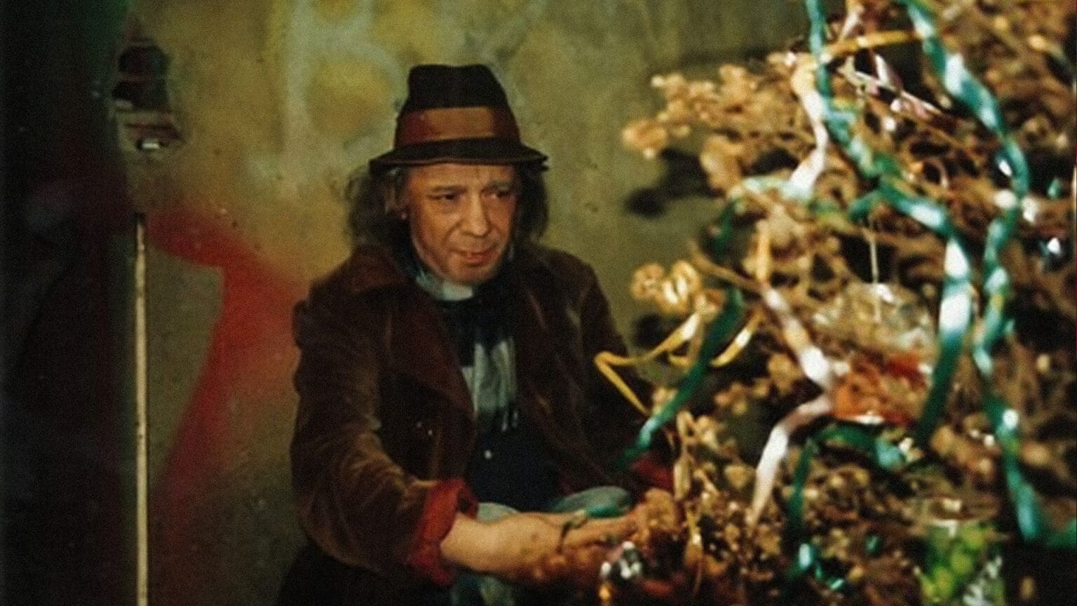 “Um Conto de Natal - Um Filme em Exposição”, a exposição onde pode ver os objetos utilizados por Raúl Solnado no filme de Lauro António. 1 “Um Conto de Natal – Um Filme em Exposição”, a exposição onde pode ver os objetos utilizados por Raúl Solnado no filme de Lauro António.