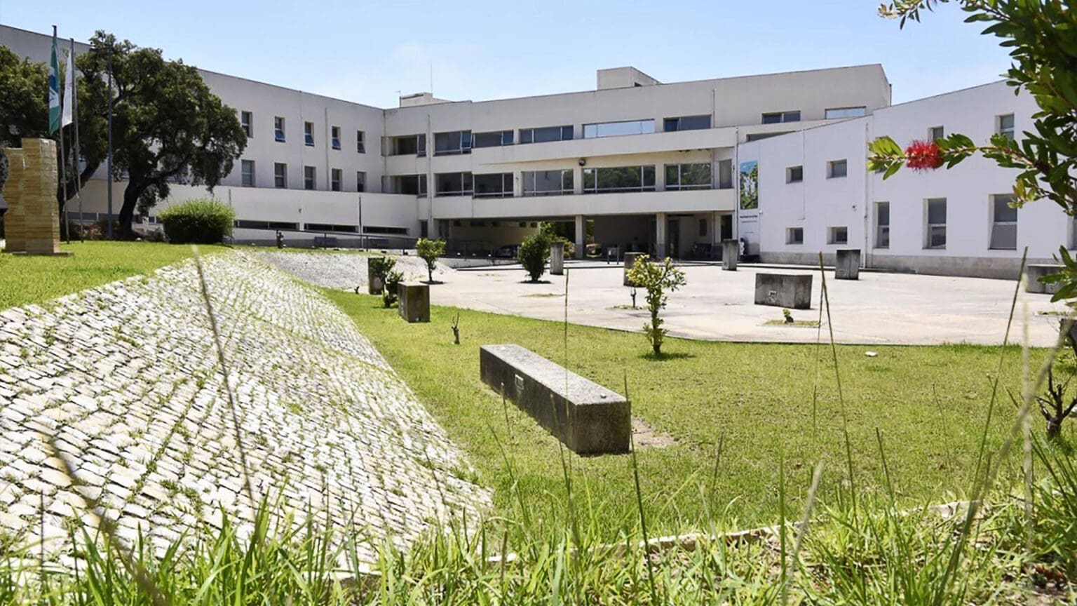 Academia Digital do Politécnico de Setúbal: Melhorando Competências nas Áreas Tecnológica e Digital 1 Academia Digital do Politécnico de Setúbal: Melhorando Competências nas Áreas Tecnológica e Digital