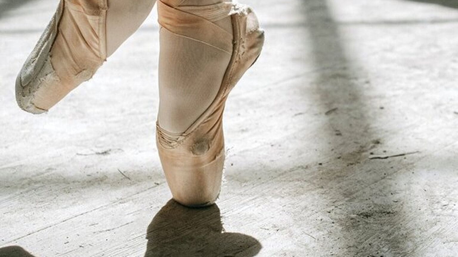 “Passos Além do Tempo”: Um Espetáculo de Dança Imperdível