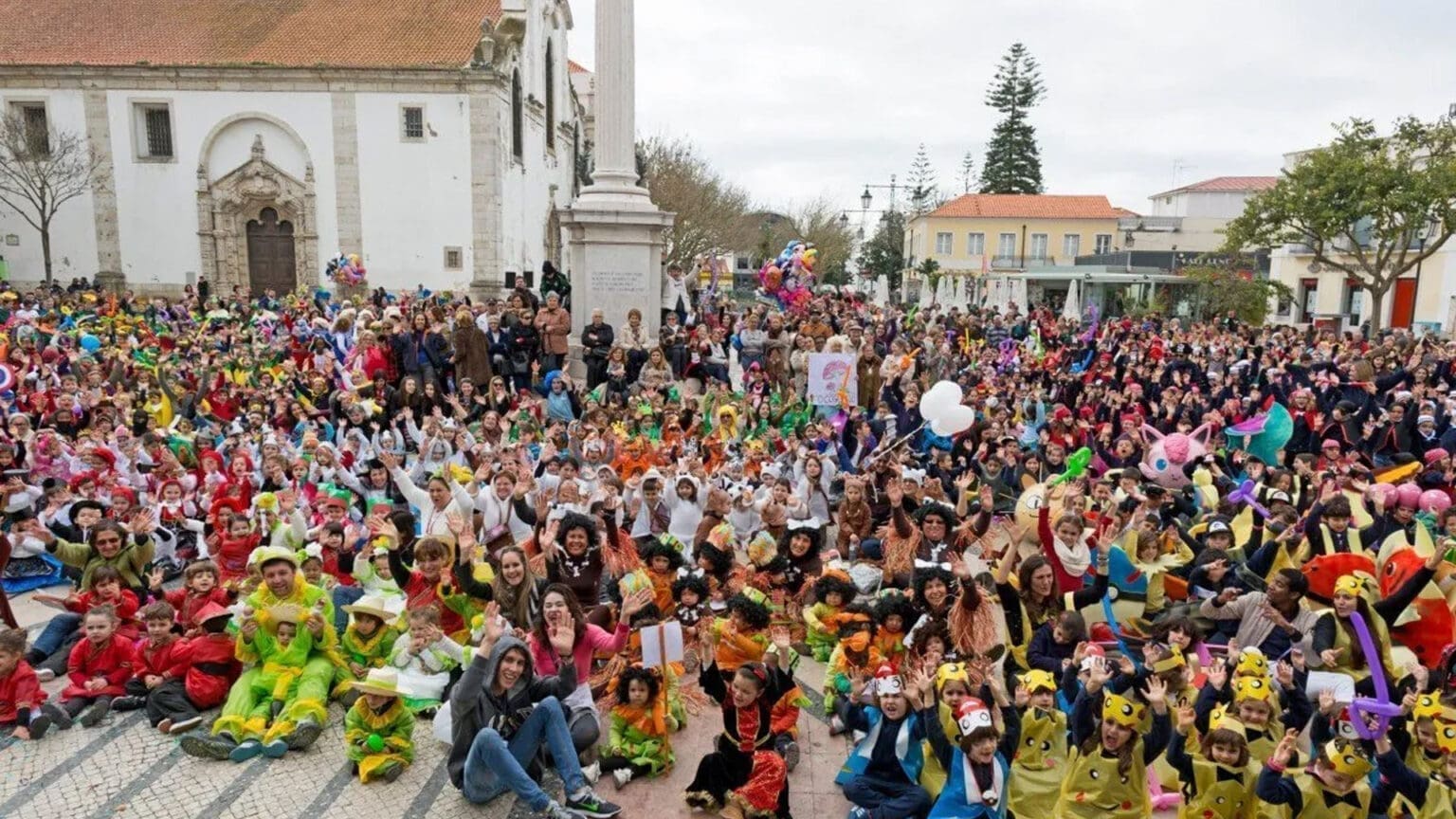 A Praça de Bocage: O Centro do Carnaval em Setúbal 1 A Praça de Bocage: O Centro do Carnaval em Setúbal