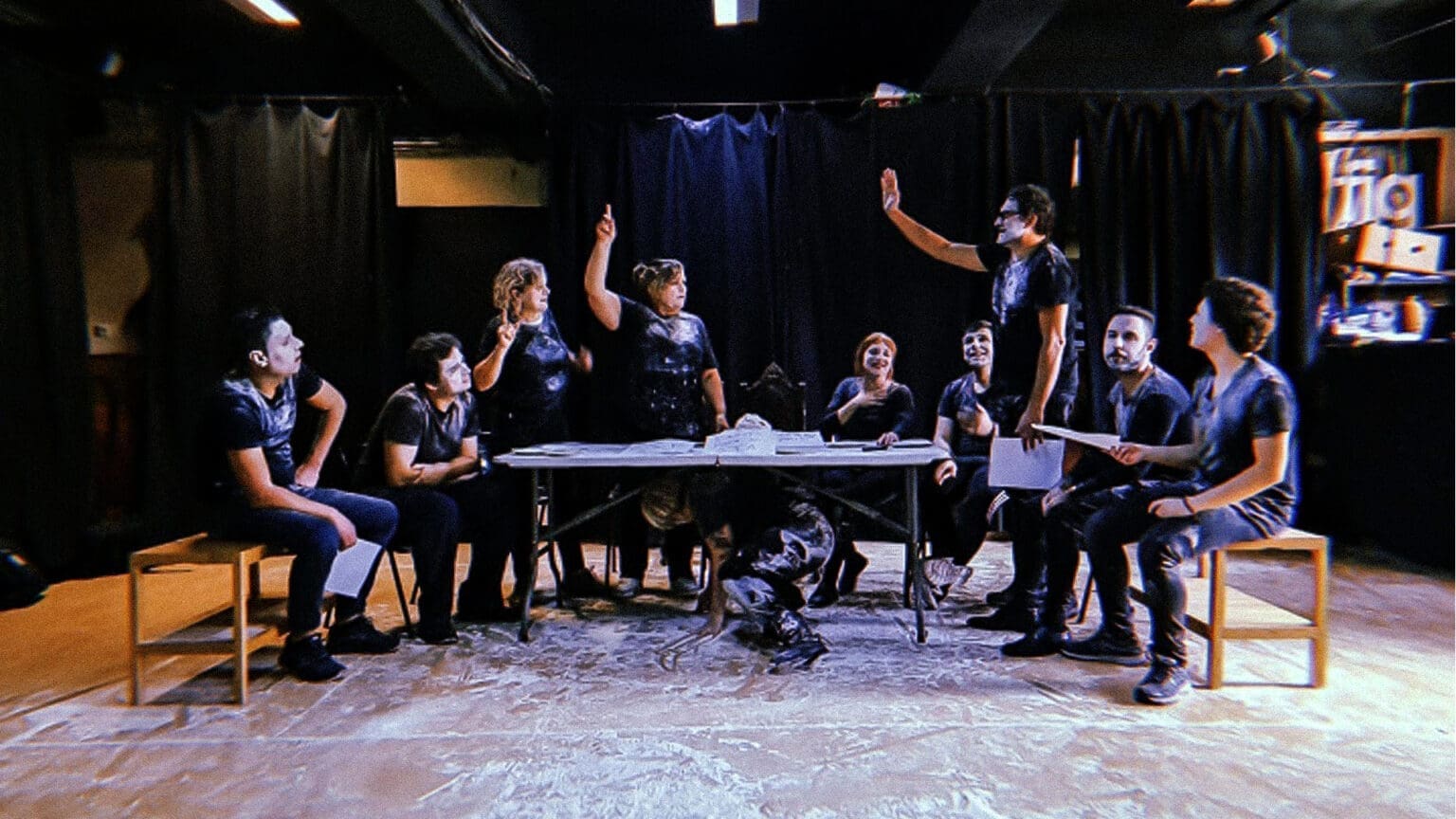 Acção Teatral Artimanha Apresenta "Manifesto" no Centro Comunitário de Águas de Moura 1 Acção Teatral Artimanha Apresenta “Manifesto” no Centro Comunitário de Águas de Moura