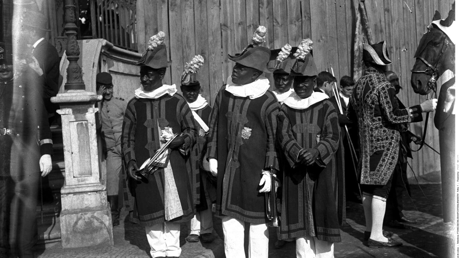 Sessão Literária e Debate em Setúbal: “Tribuna Negra - Origens do Movimento Negro em Portugal (1911-1933)” 1 Sessão Literária e Debate em Setúbal: “Tribuna Negra – Origens do Movimento Negro em Portugal (1911-1933)”