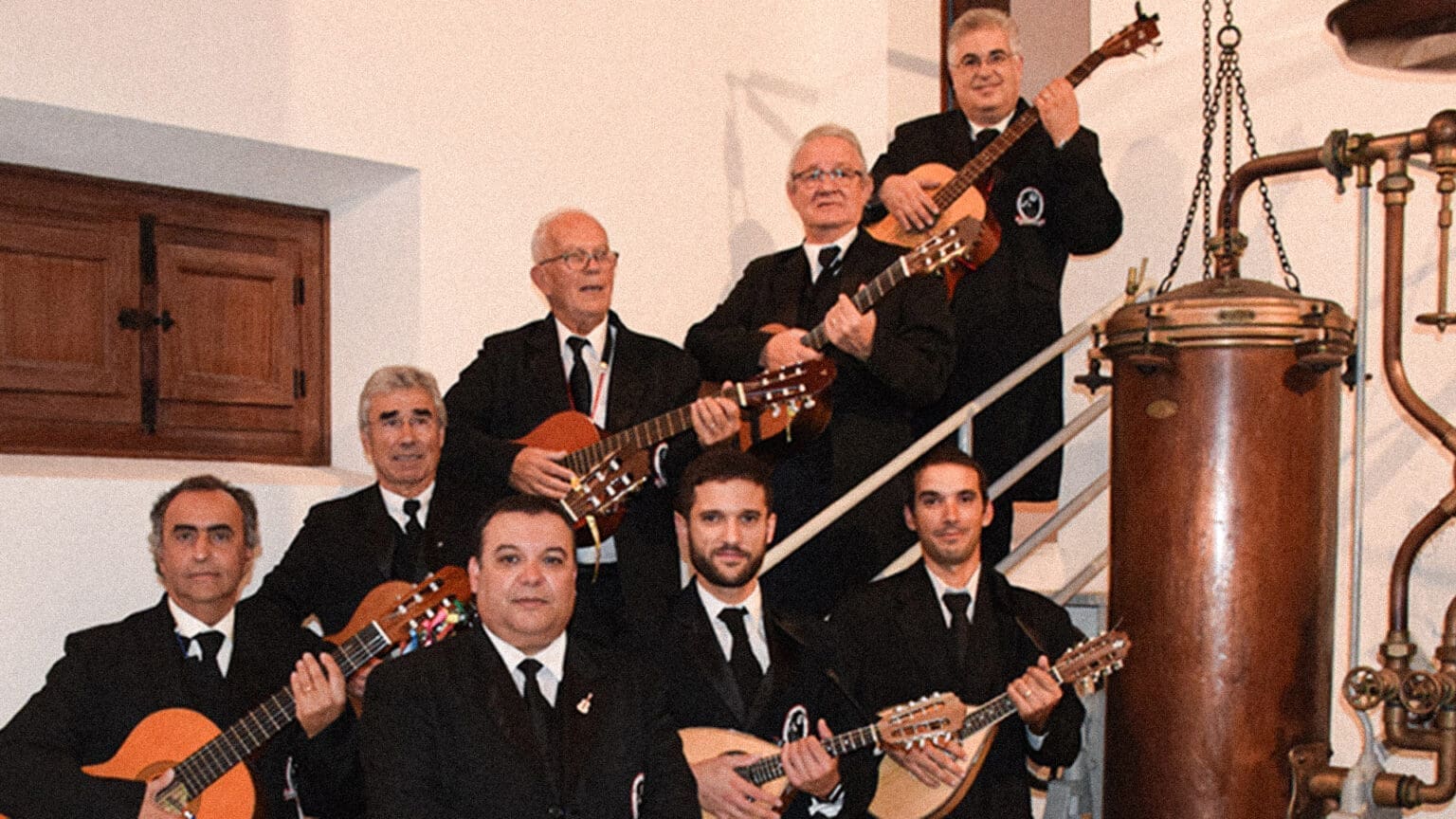Grupo de Serenatas Sinfonias ao Luar: Lançamento do 2º Trabalho Discográfico e 1º Videoclipe no Montijo 1 Grupo de Serenatas Sinfonias ao Luar: Lançamento do 2º Trabalho Discográfico e 1º Videoclipe no Montijo