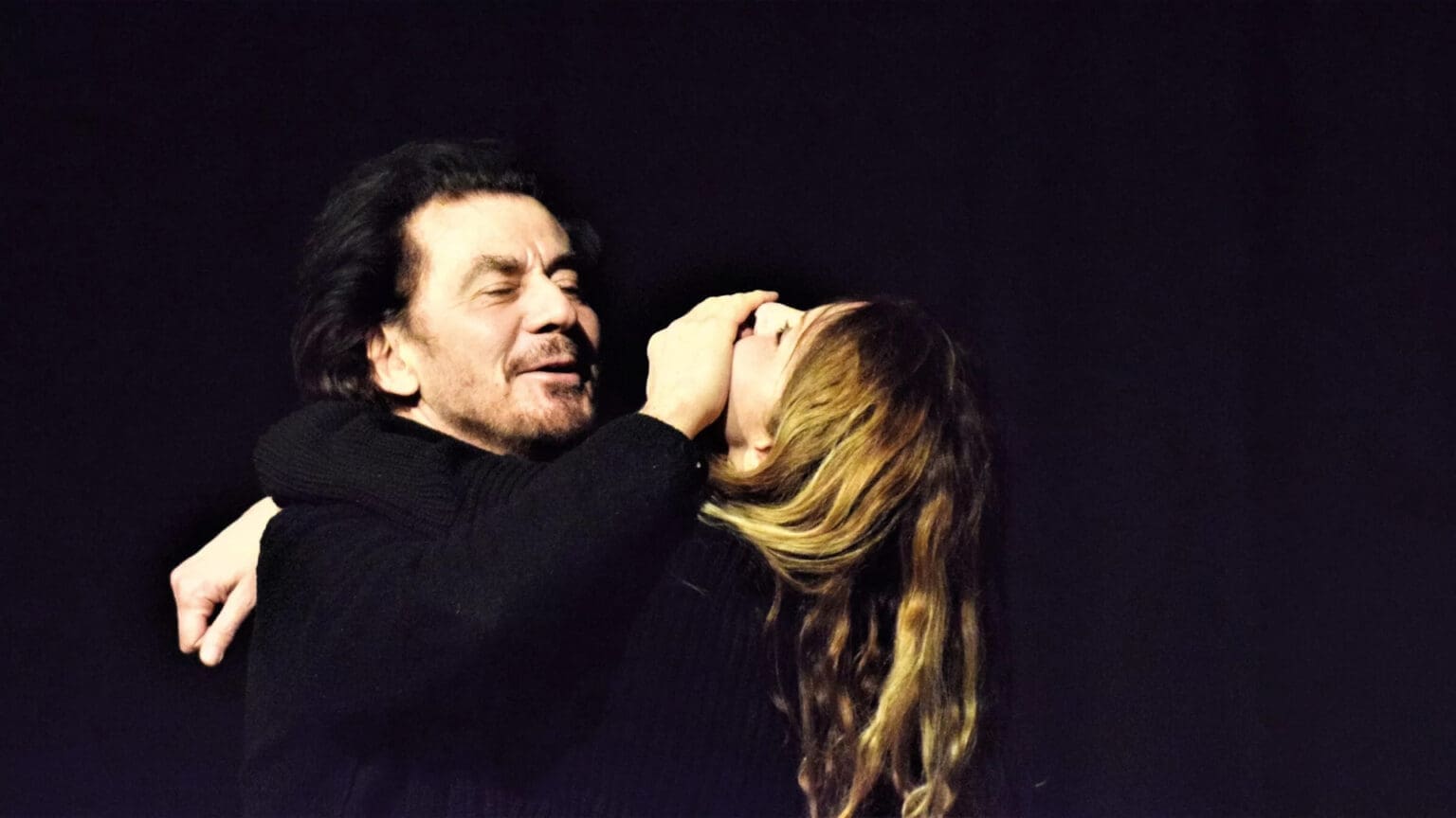 Redescobrir o Amor Mítico entre Camus e Casarès no Palco do TMJB