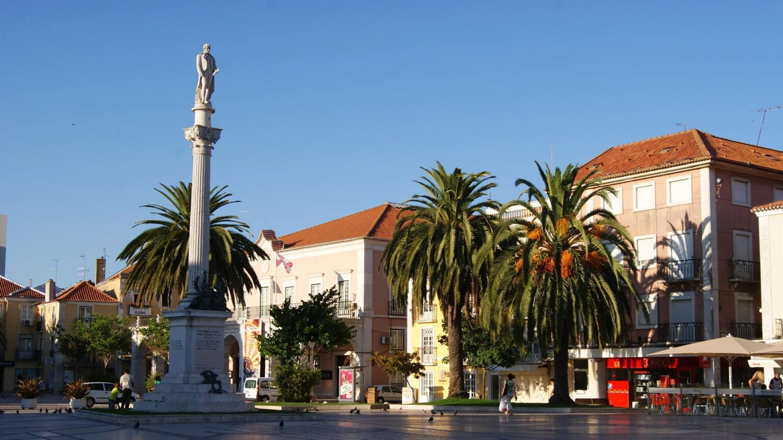 Dar Asas à Criatividade: Setúbal Convida a Celebrar a Liberdade Através da Arte