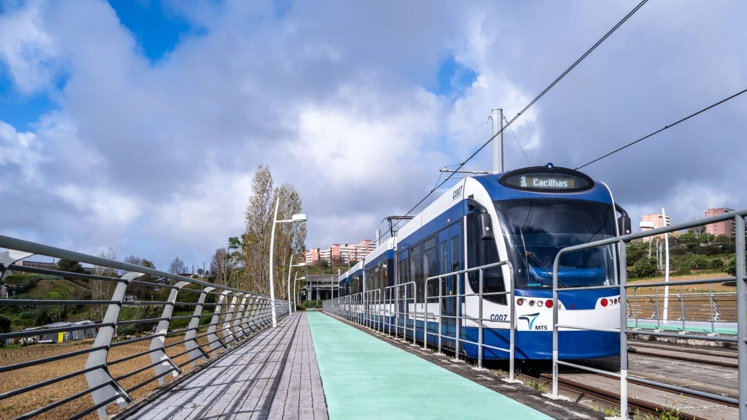 Transformando a Mobilidade na Margem Sul: A Expansão do Metro até à Costa da Caparica e Trafaria 1 Transformando a Mobilidade na Margem Sul: A Expansão do Metro até à Costa da Caparica e Trafaria