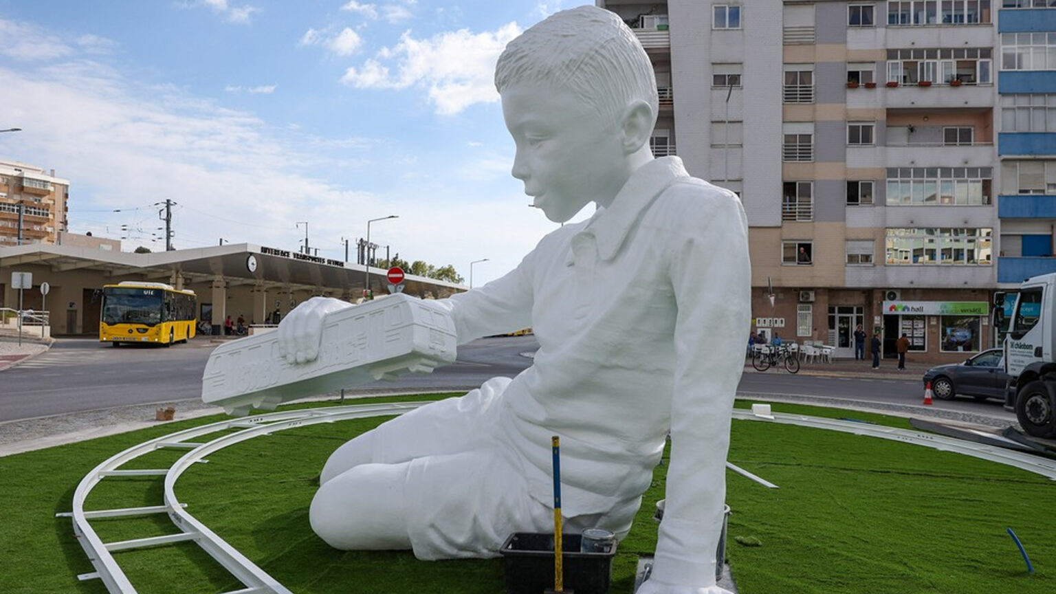 A Praça que é uma criança em Setúbal 1 A Praça que é uma criança em Setúbal