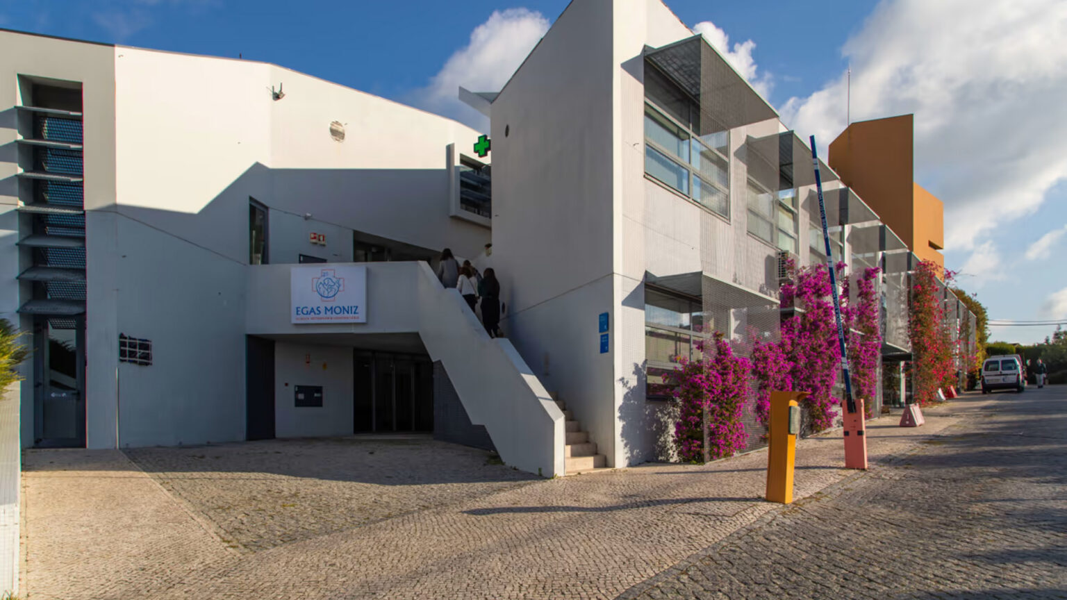 Egas Moniz Inaugura o Primeiro Hospital Veterinário Universitário da Margem Sul 1 Egas Moniz Inaugura o Primeiro Hospital Veterinário Universitário da Margem Sul