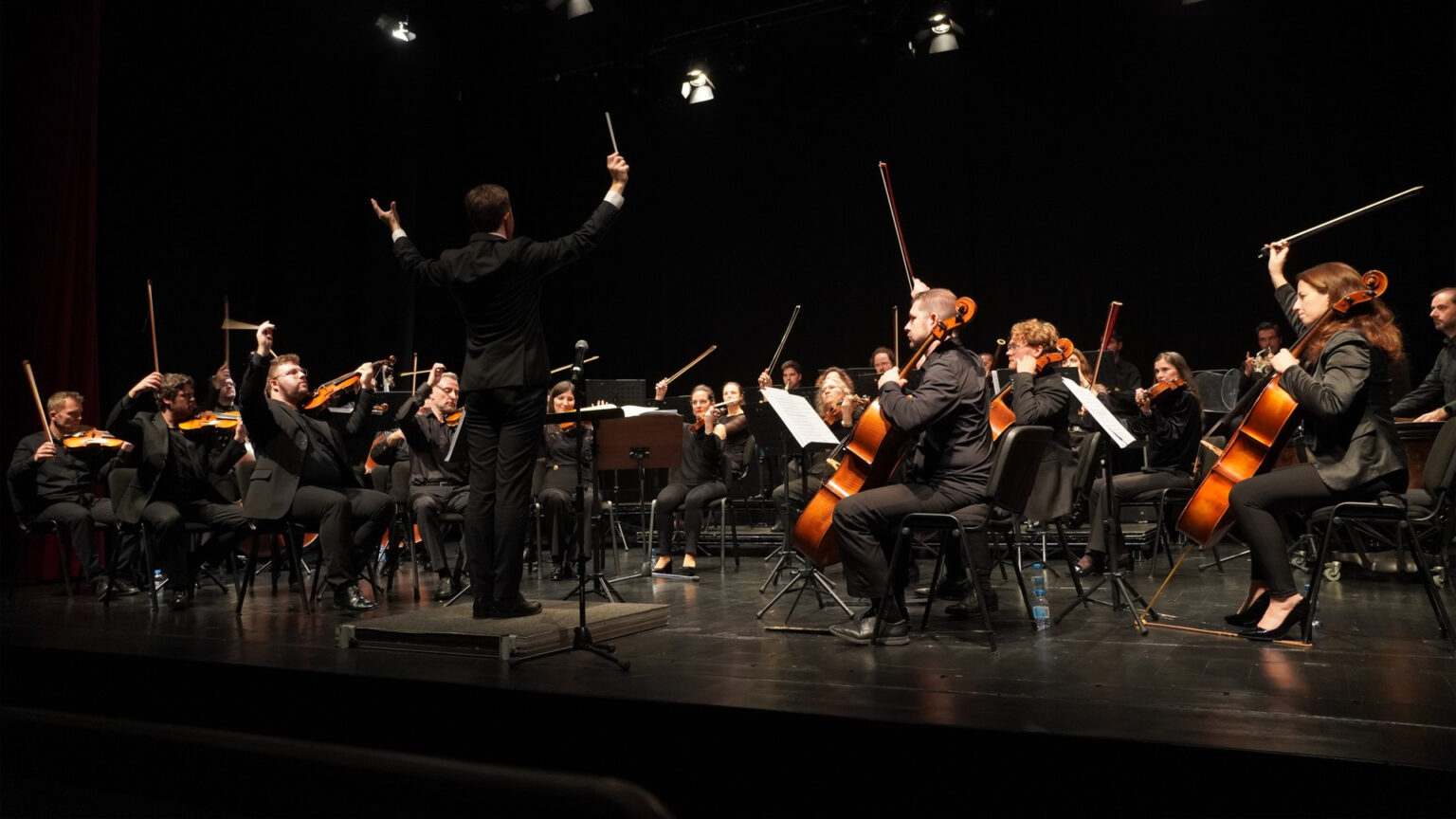 Concerto de Natal no TMJB: Uma Celebração Musical Imperdível em Almada