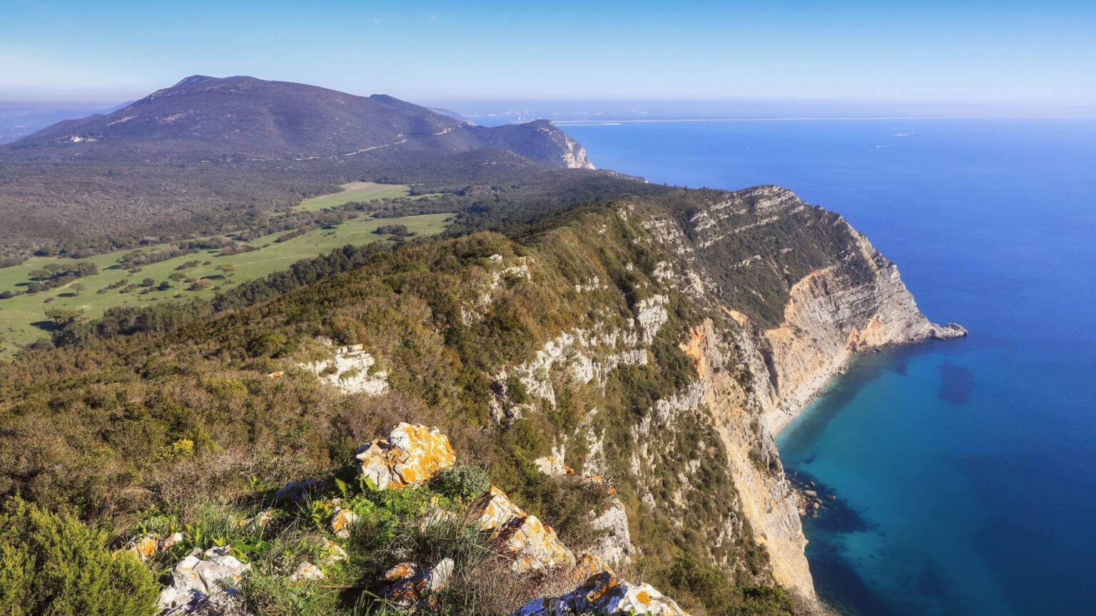 Festa de Caminhadas na Arrábida: Descubra a Natureza e Cultura de Setúbal