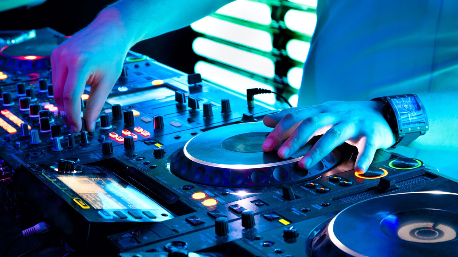Aprenda a ser DJ com o DJ Maddruga num workshop no Seixal