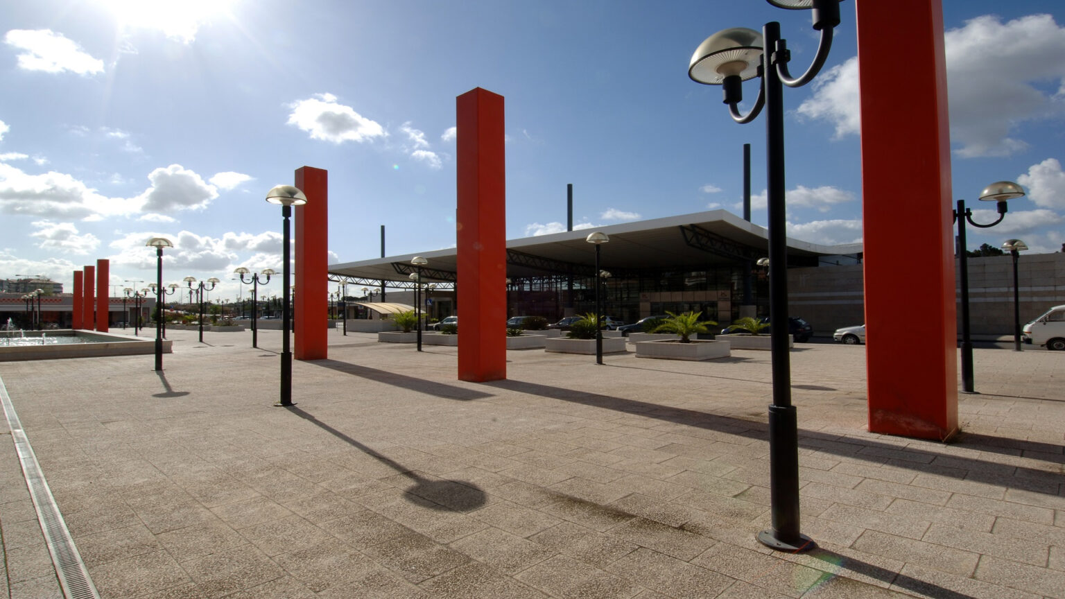 Alterações nas paragens da Estação do Fogueteiro: Conheça a nova distribuição das linhas