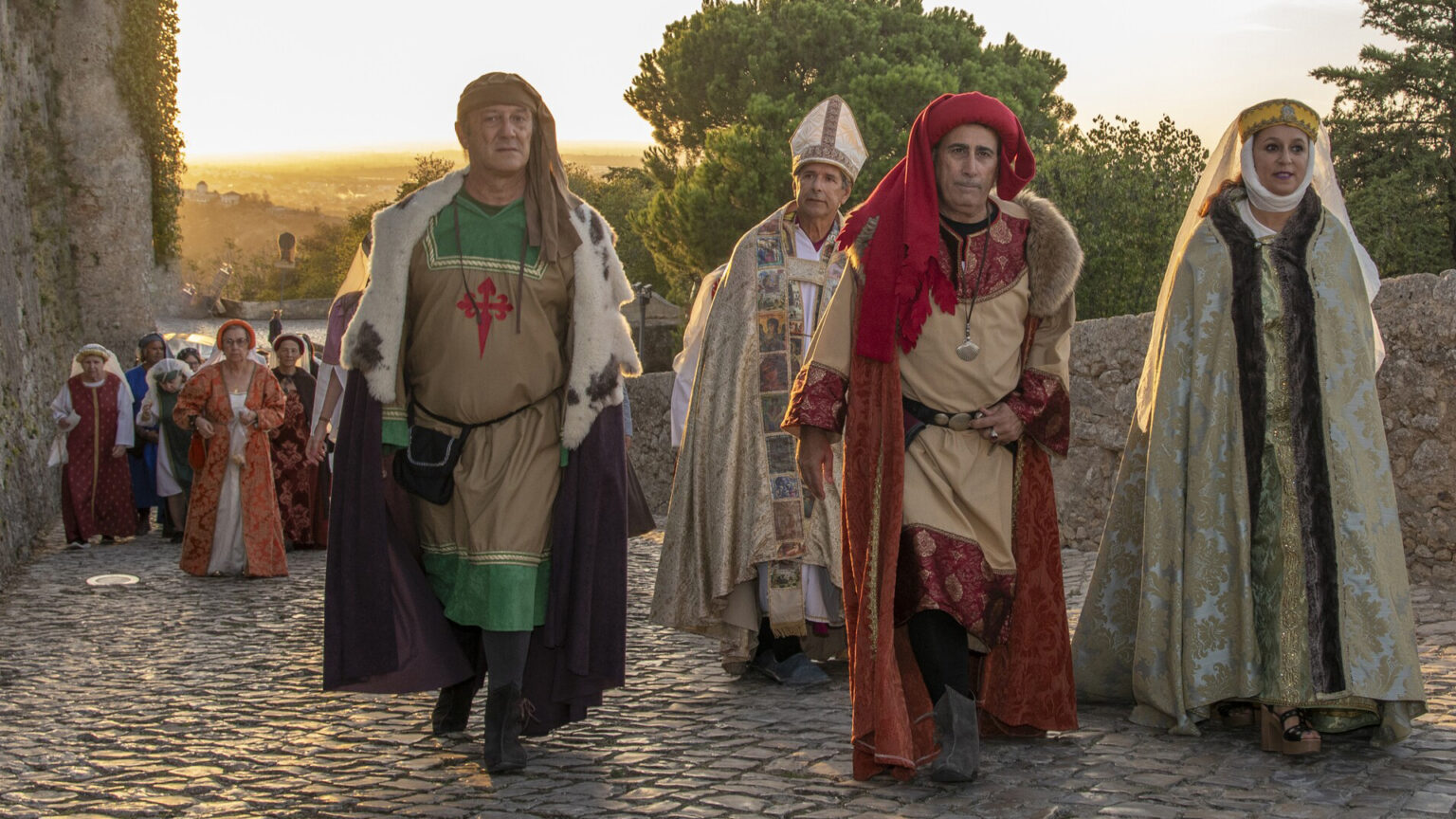 Viva a Feira Medieval de Palmela de uma nova forma com o passeio inclusivo “Ver com Outros Olhos!”