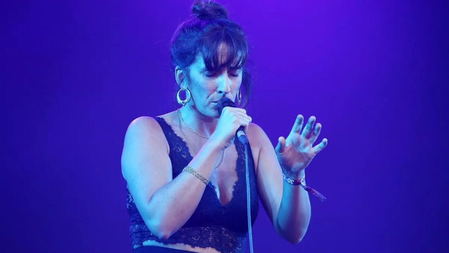 Novo álbum d’A garota não, “Ferry Gold”, chega ao Barreiro em fevereiro