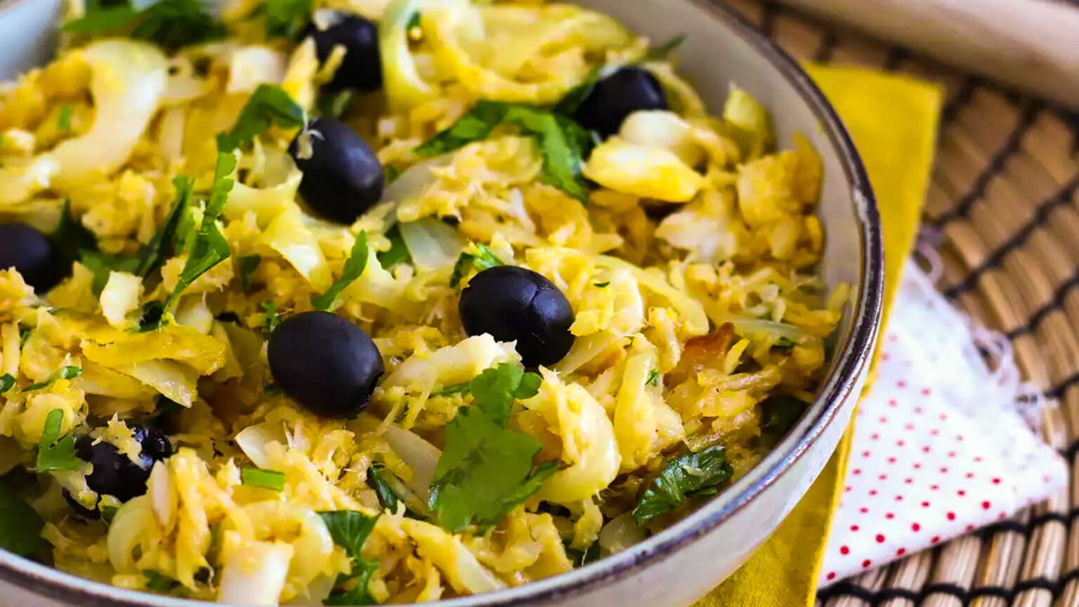 A receita alternativa de bacalhau low carb que pode fazer nesta Consoada