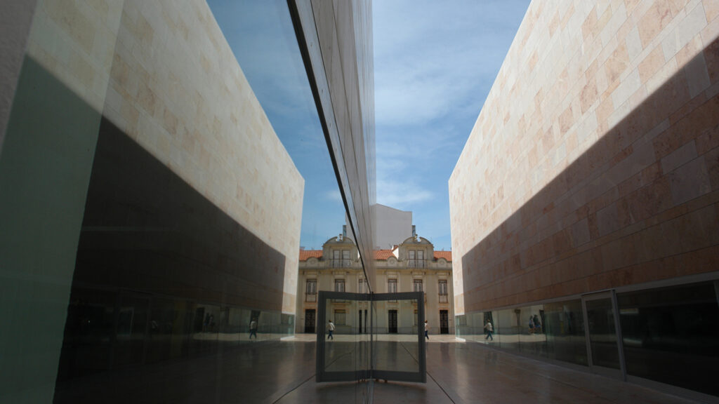 Centro de Artes de Sines: revisitação para o futuro