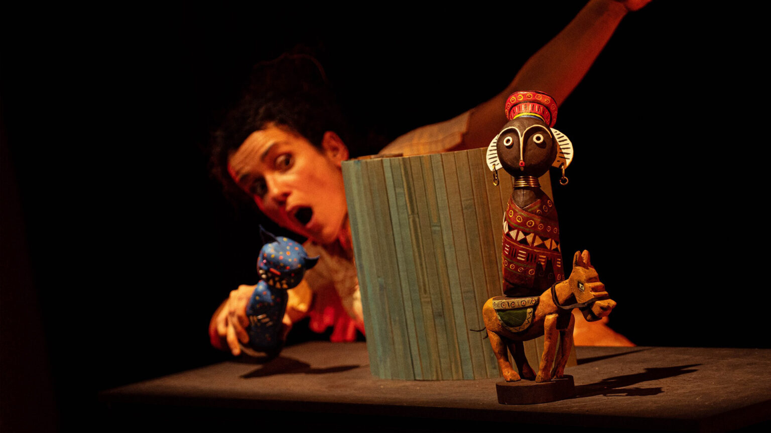 Farto de ver bonecos na televisão? Venha ver “Bonecos” ao vivo no Teatro Municipal Joaquim Benite 1 Farto de ver bonecos na televisão? Venha ver “Bonecos” ao vivo no Teatro Municipal Joaquim Benite